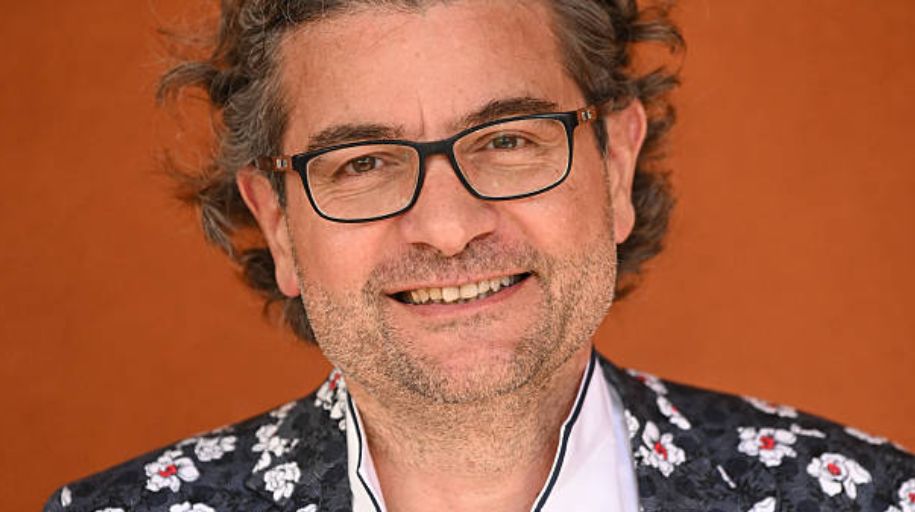 Olivier Dauvers vie privée et familiale : couple, épouse et carrière olivier dauvers vie privée et familiale